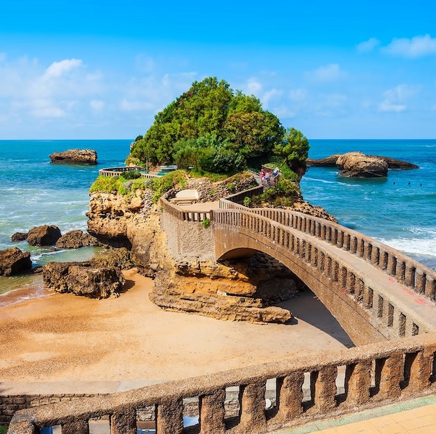 Pays Basque sidecar tour